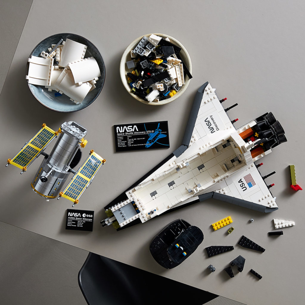 LEGO NASA Space Shuttle Discovery 14 1024x1024