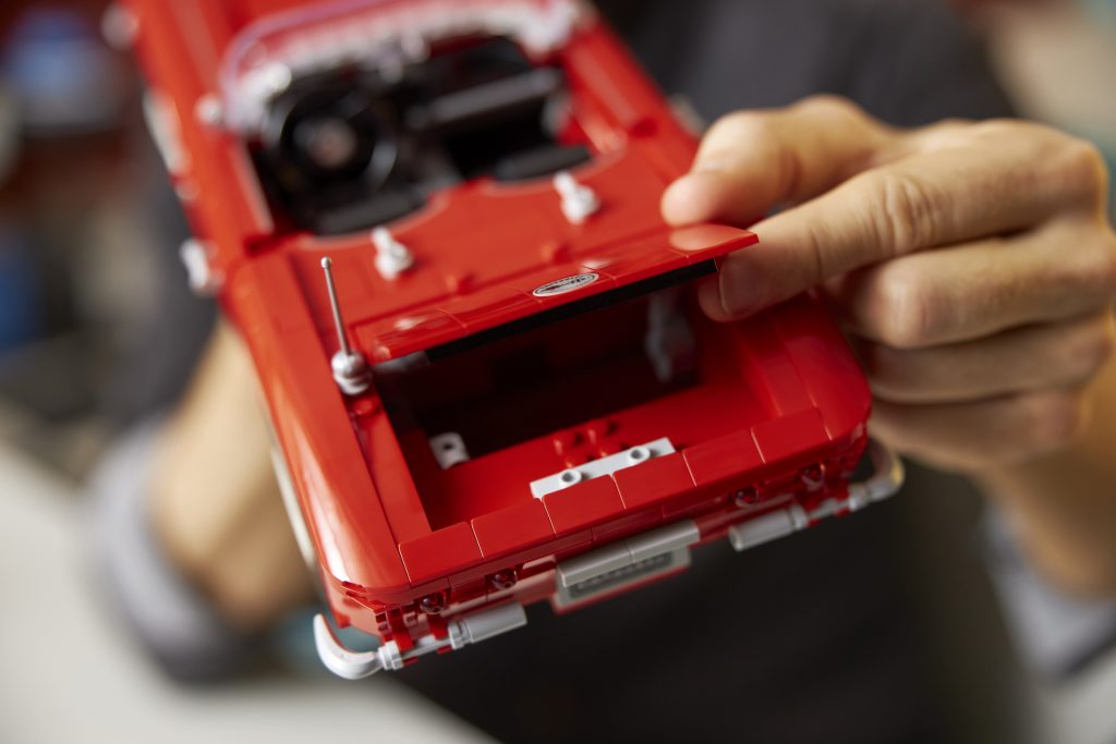 LEGO Icons 10321 Chevrolet Corvette C1 11 1024x683