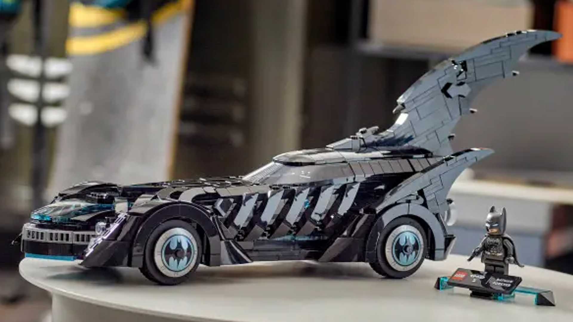 Here’s why LEGO DC Batman Forever Batmobile is such a unique scale