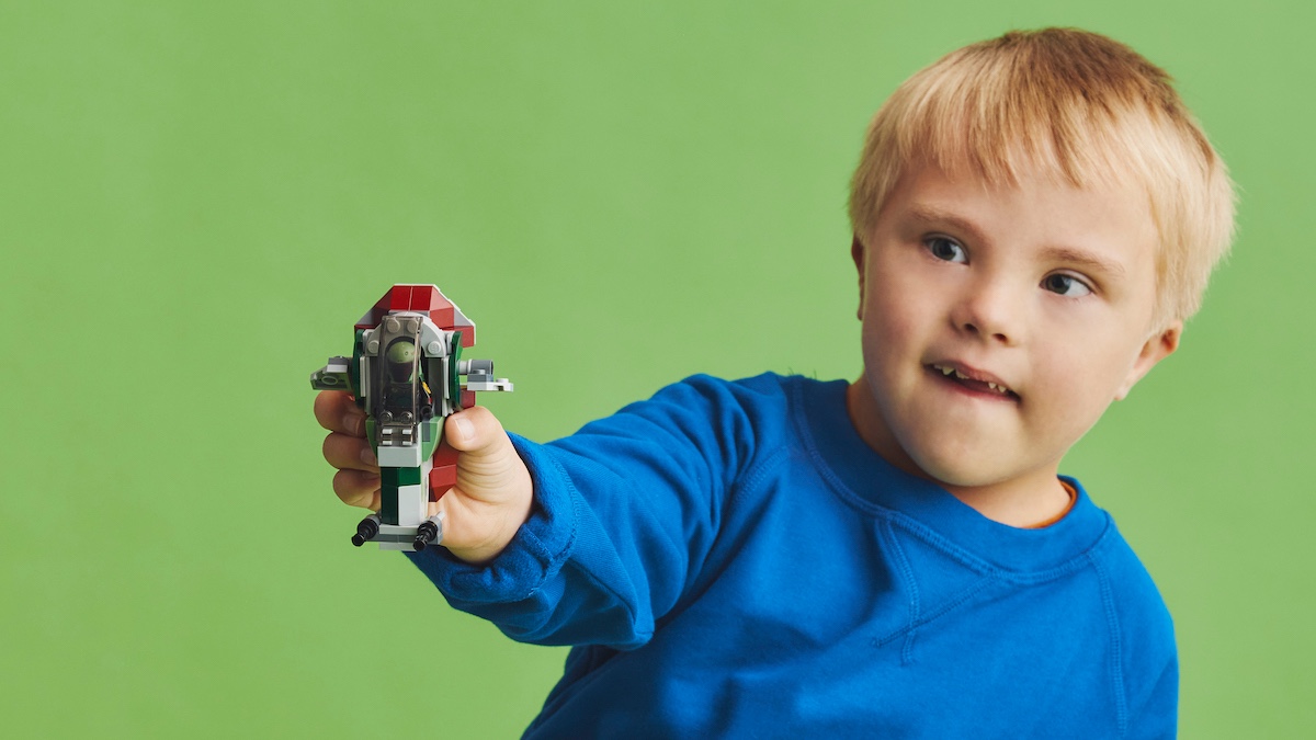 The new LEGO Star Wars Microfighter brings back an awkward feature