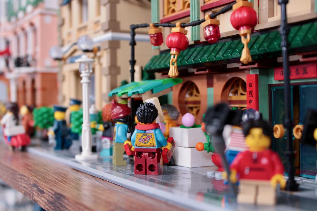 LEGO Chinese Traditional Festivals 80113 Family Reunion Celebration modular conversion 24 1024x683