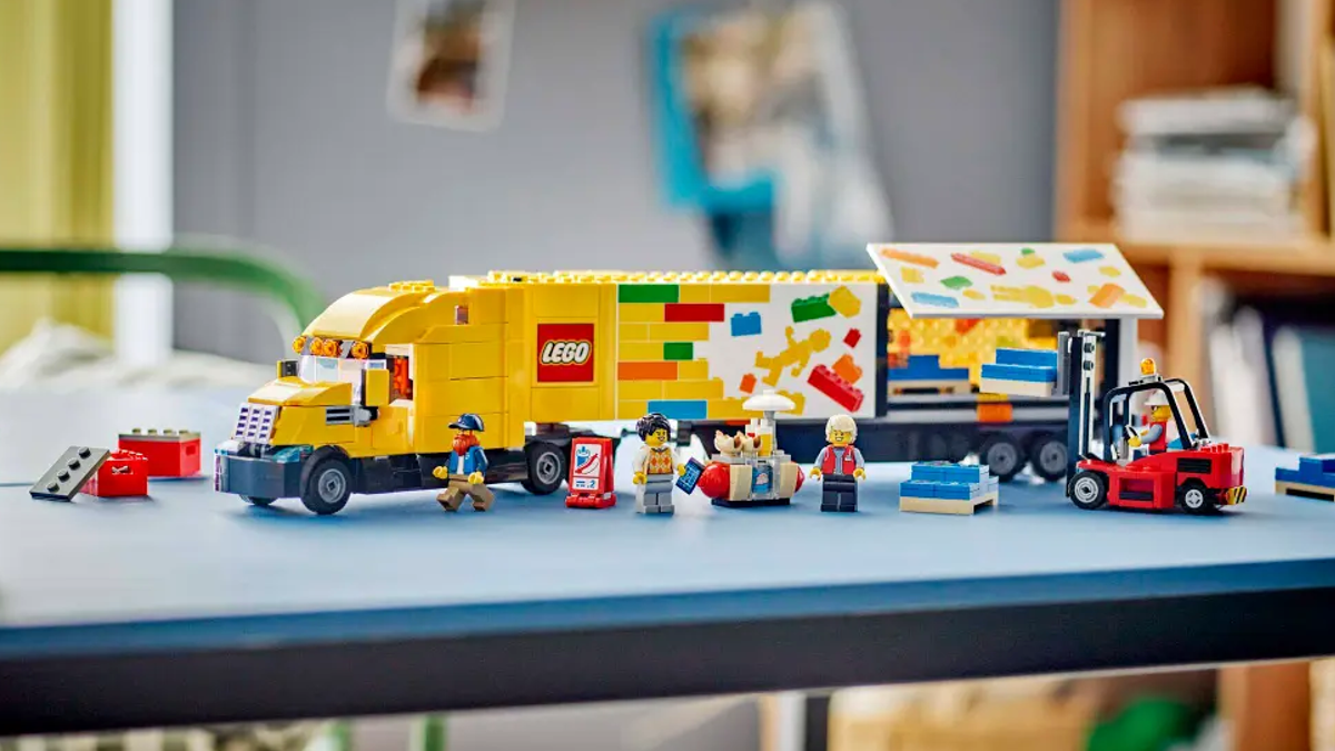 LEGO issues warning about delivery delays during busy period