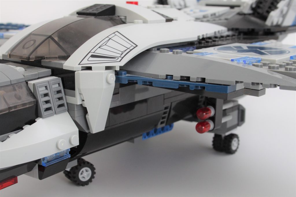 LEGO Marvel quinjet comparison 6869 76248 15 1024x683
