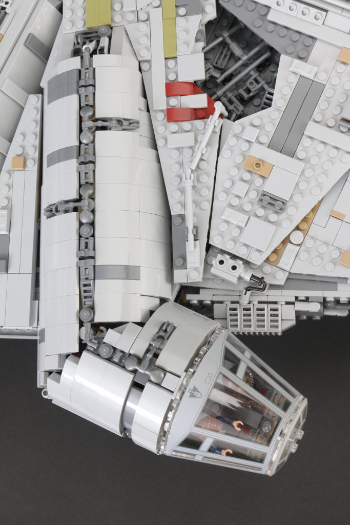 LEGO Star Wars 75192 UCS Ultimate Collectors Series Millennium Falcon review 27