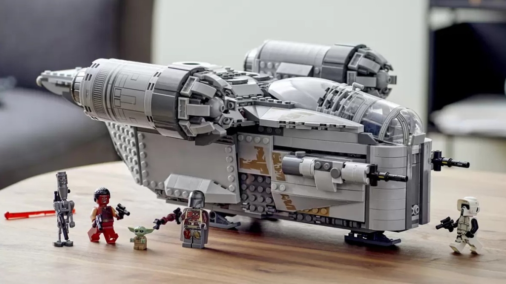 lego 75292 The Razor Crest Star Wars lifestyle featured 1024x576
