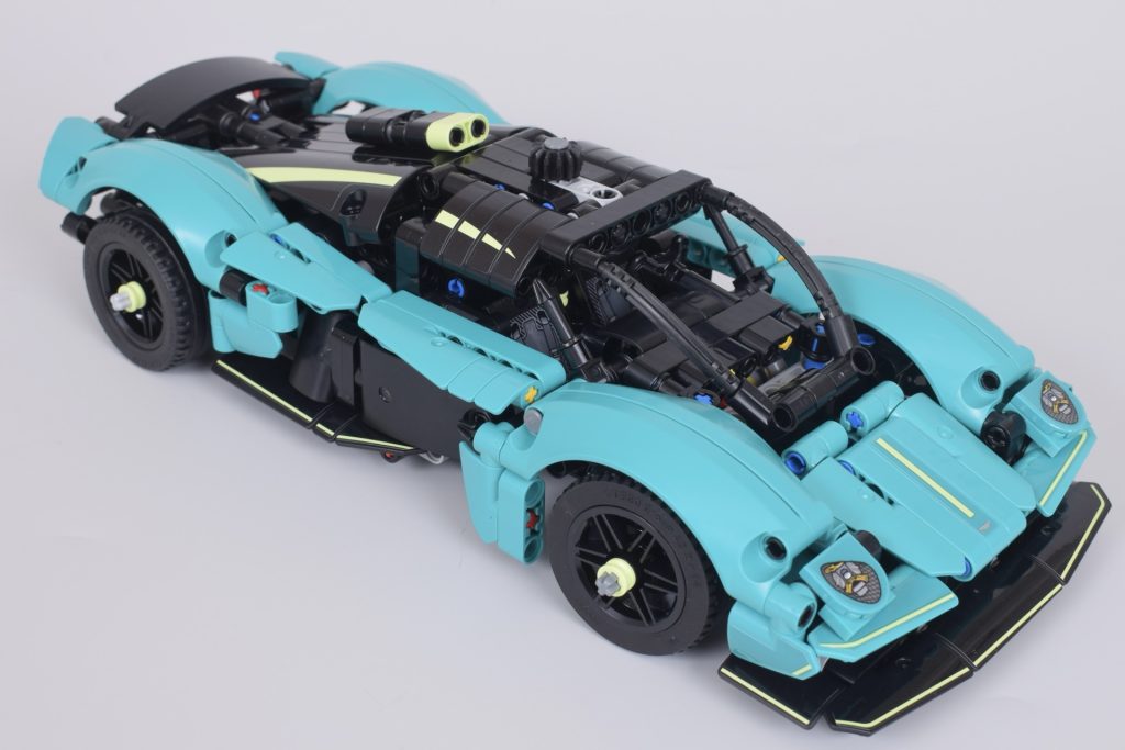 LEGO Technic 42208 Aston Martin Valkyrie review 18 1024x683