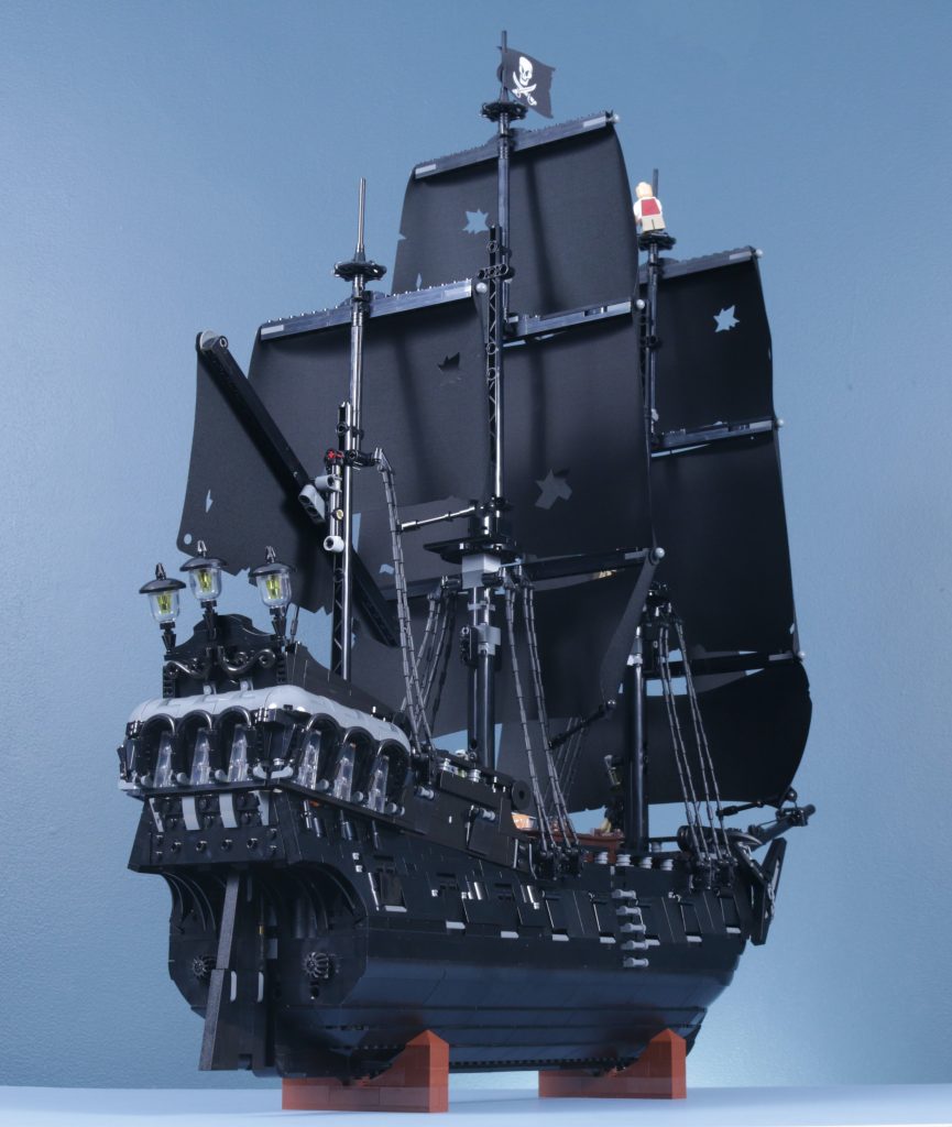 LEGO Icons 10365 Captain Jack Sparrows Pirate Ship review 8 865x1024