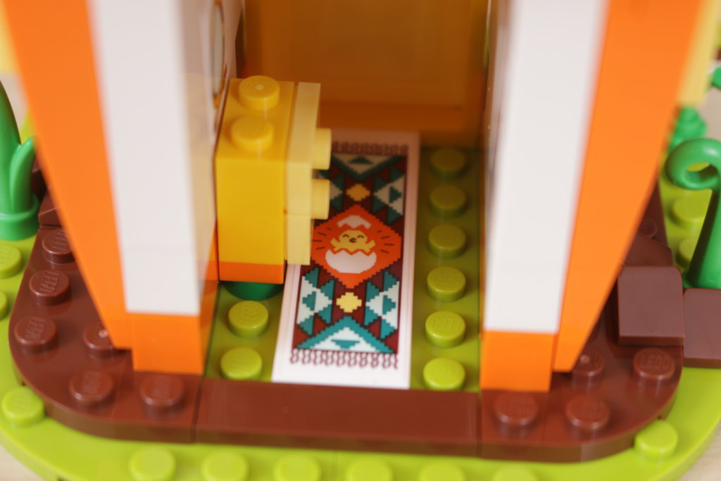 LEGO 40449 Easter Bunnys Carrot House GWP review 12