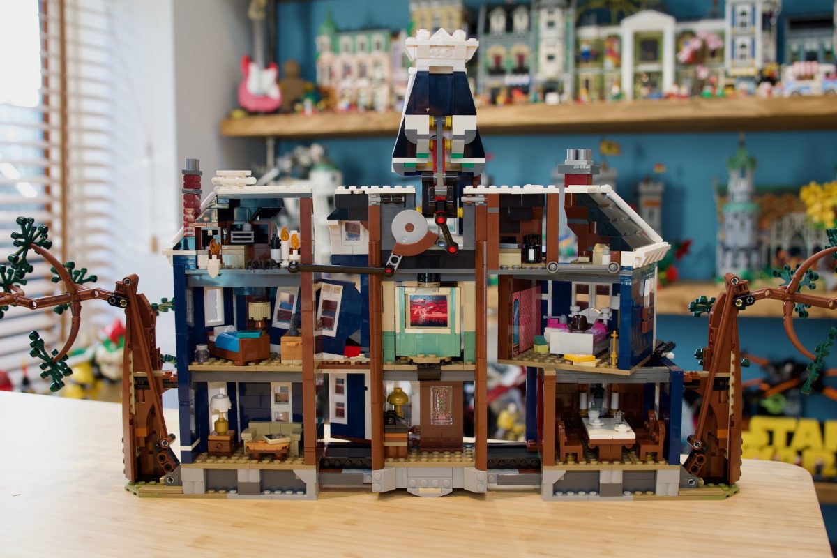 LEGO Icons 11370 Stranger Things The Creel House review 25 1200x800