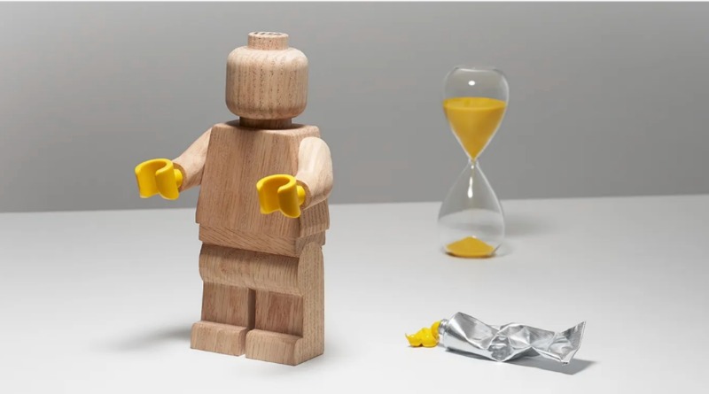 The LEGO Originals Wooden Minifigure is 20% off in the LEGO.com Boxing day sale