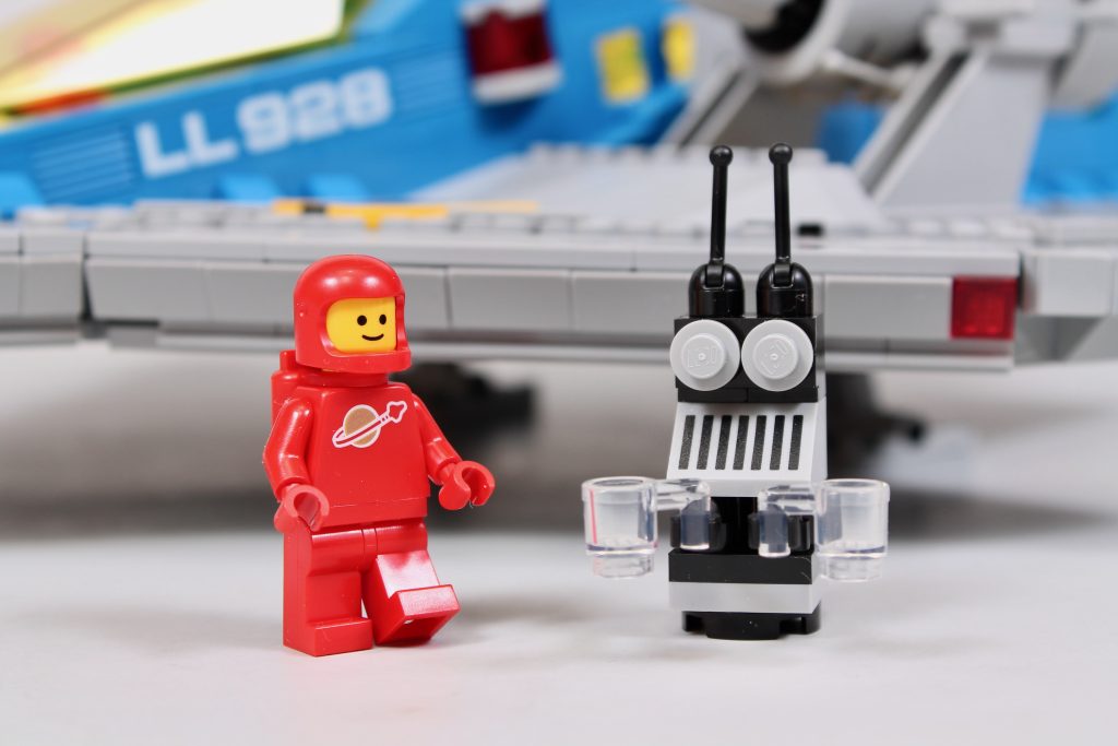 LEGO Icons 10497 Galaxy Explorer critique 4 1024x683