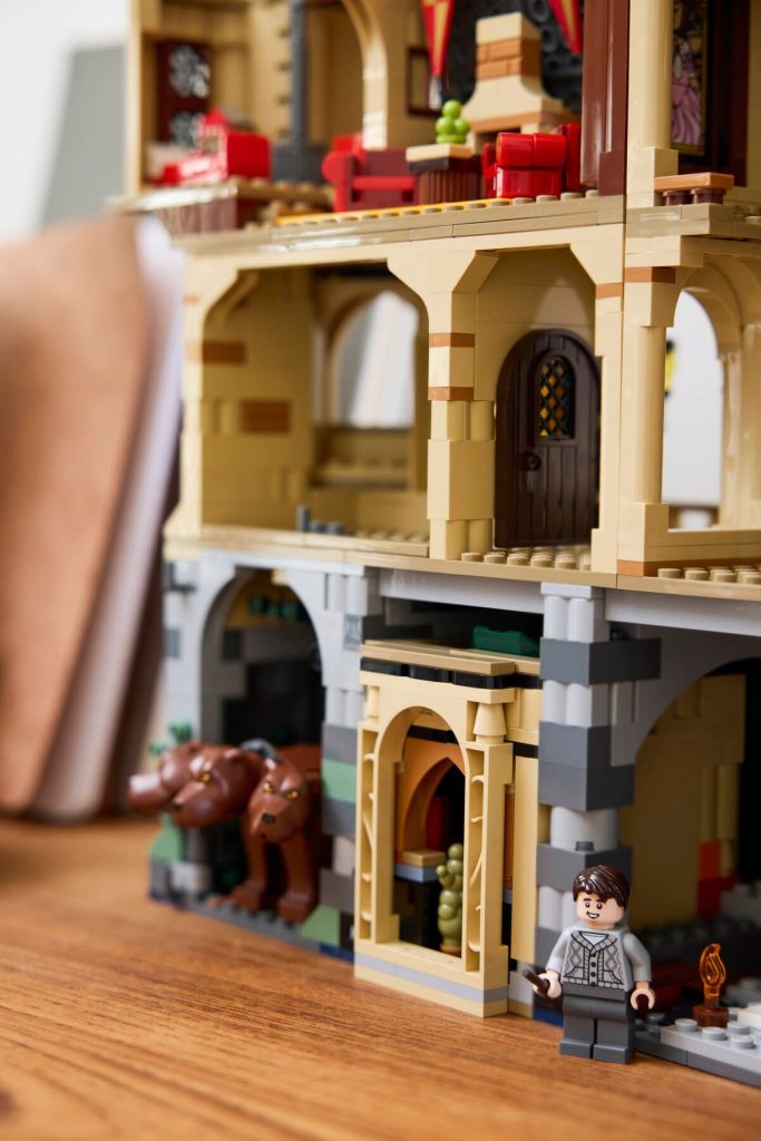 lego harry potter 40770 room of requirement 5 683x1024