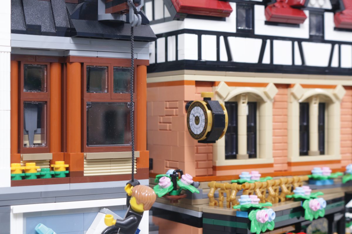 LEGO Icons 10350 Tudor Corner second review plus comparison with 10251 Brick Bank and 10270 Bookshop 89 1200x800