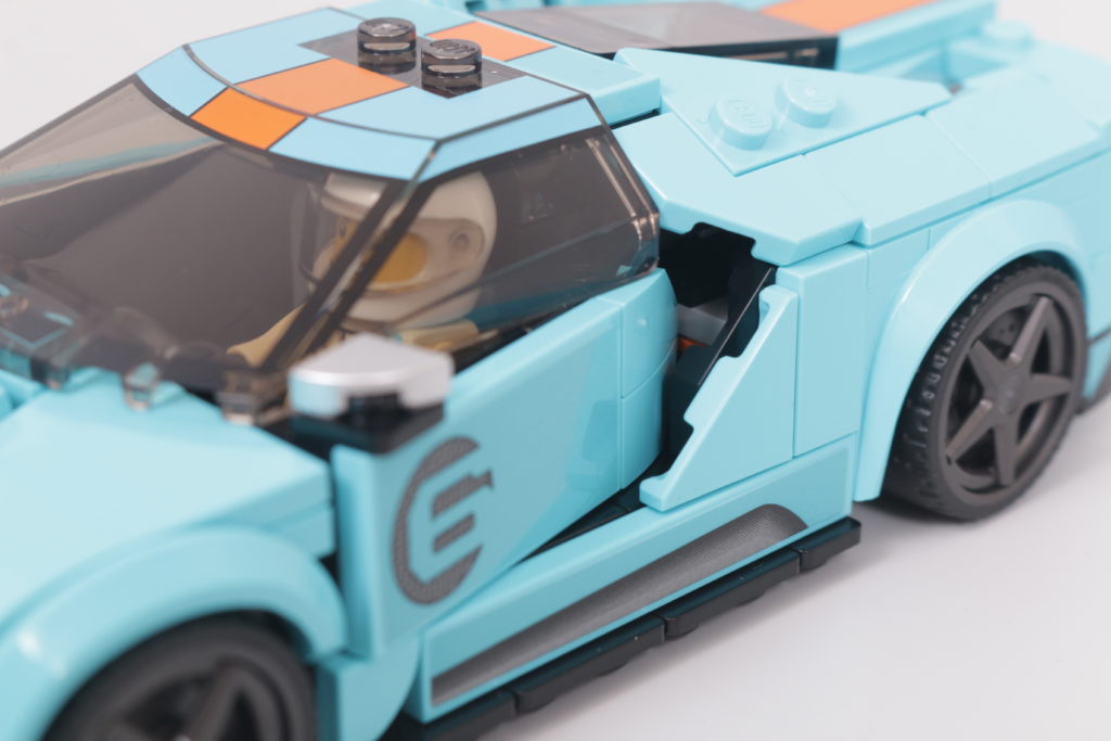 LEGO Speed Champions 76905 Ford GT Heritage Edition and Bronco R review 18