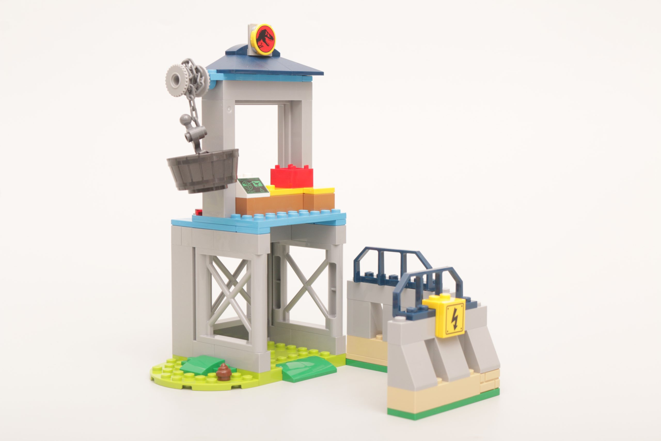 LEGO Jurassic Park 76957 Velociraptor Escape review 4 scaled