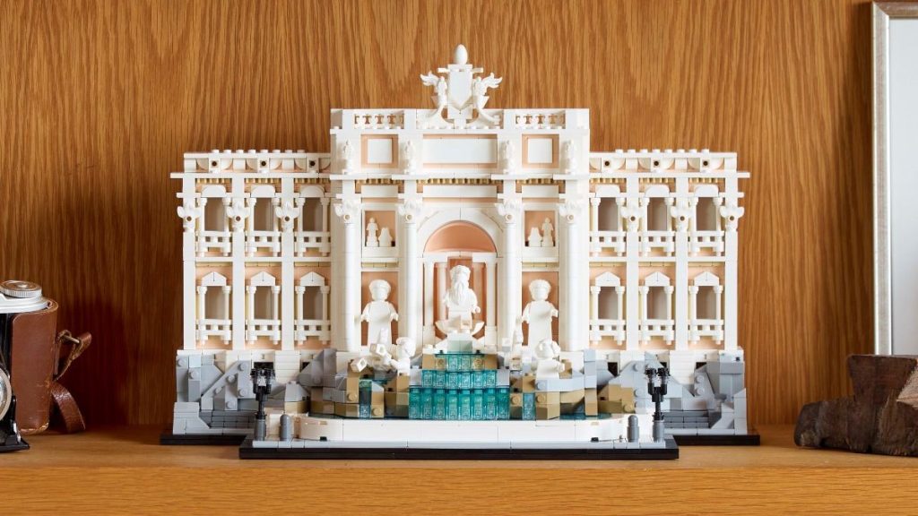 lego architecture 21062 trevi fountain lifestyle 2 featured 1024x576