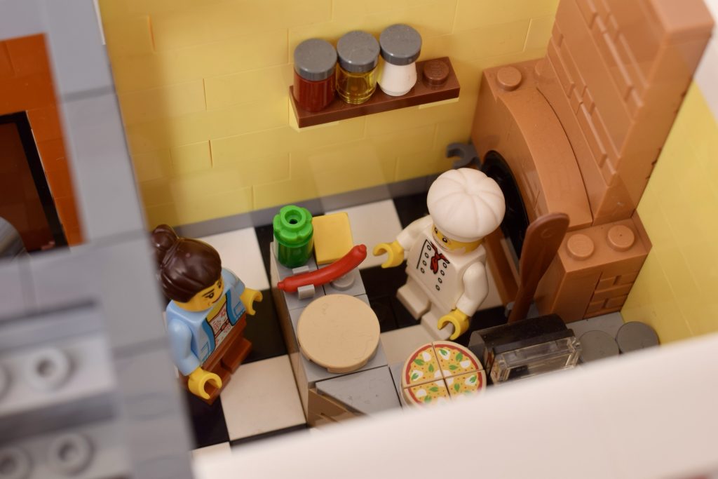 LEGO Icons 10312 Jazz Club review 22 1024x683