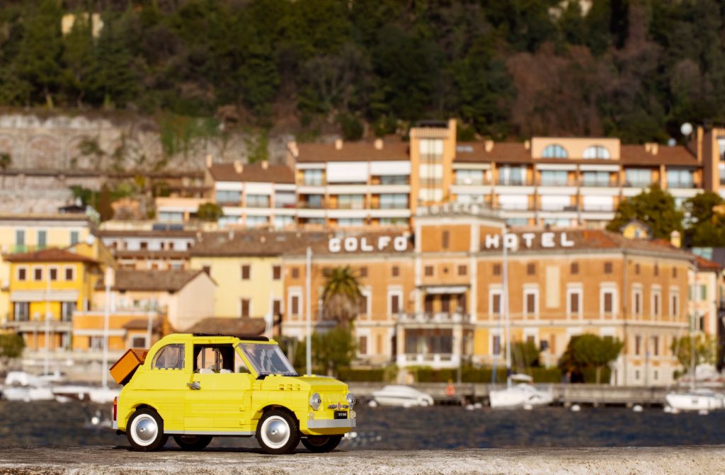 LEGO Creator Exoert 10271 Fiat 500 2