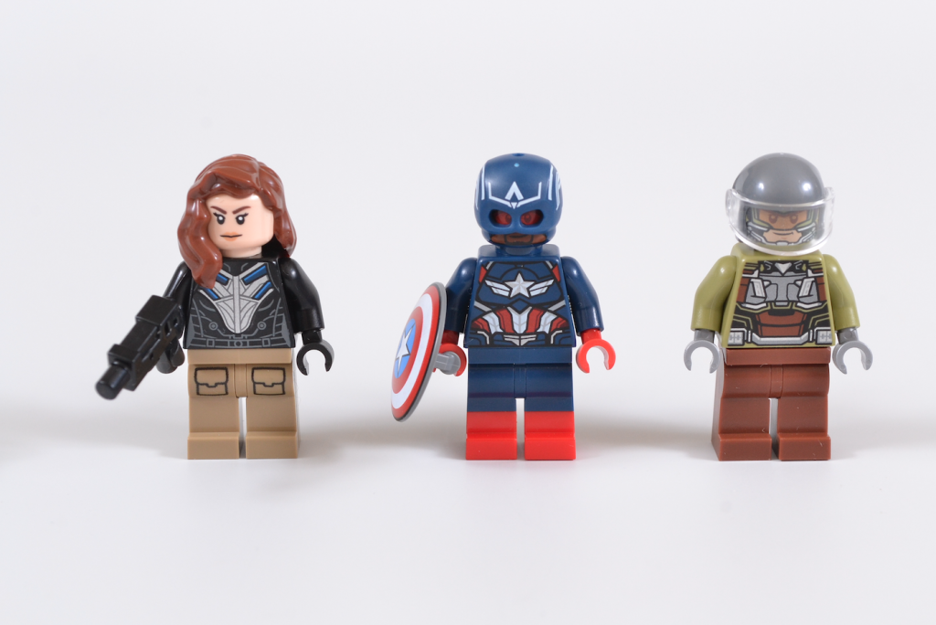 LEGO Marvel 76292 Captain America vs. Red Hulk Battle 25 1024x684
