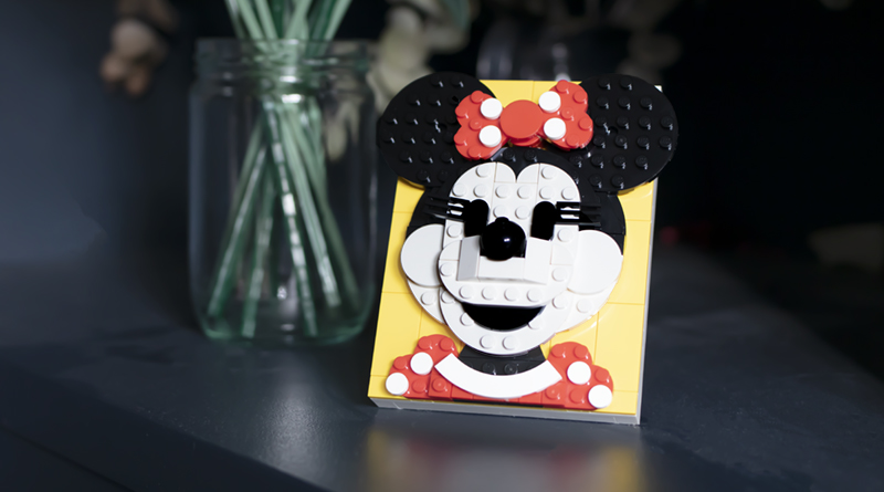 LEGO Brick Sketches 40457 Minnie Mouse review