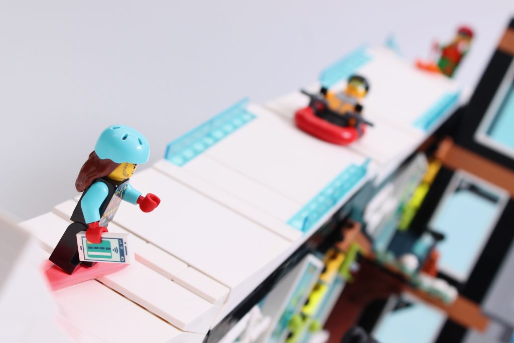LEGO City 60366 Ski and Climbing Center review 15 1024x683