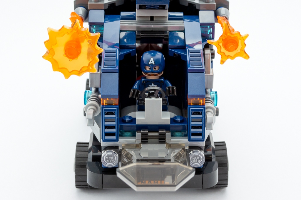 LEGO Review Avengers Truck Take down 01